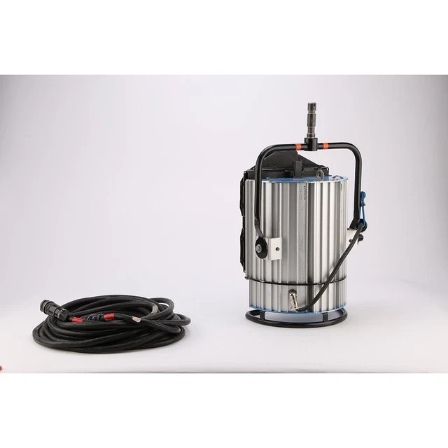 ARRI Lighting x12 System HMI Flood Light,575/1200w Electronic Ballast SKU1608704 ARRI Lighting x12 System HMI Flood Light,575/1200w Electronic Ballast SKU1608704