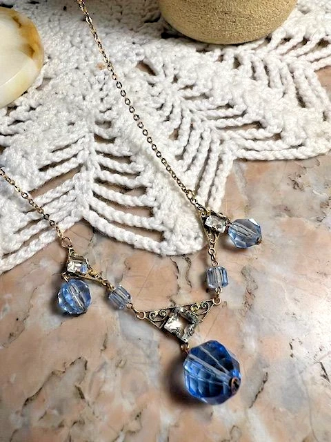 Collier Ancien Perles En Chute, Pâte De Verre Et Cristal De Bohême, Scellé Bleu, Laiton