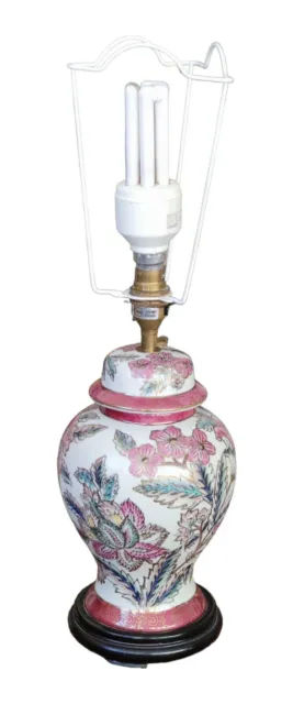 Mitte des 20. Jahrhunderts Chinoiserie Famille Rose Medaillon Ingwerglas Lampe handbemalt