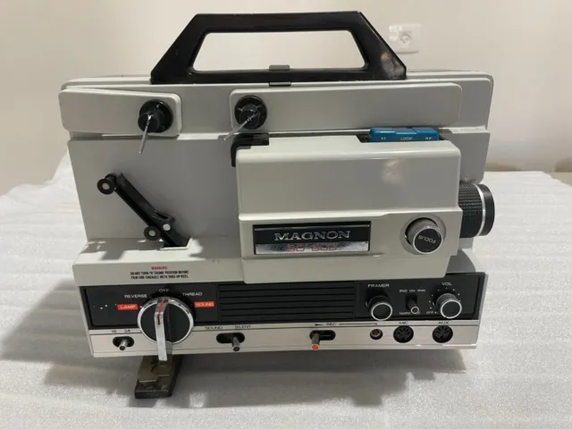 MAGNON SD-800 (SD800) Movie Vintage Movie Projector - Pre Owned