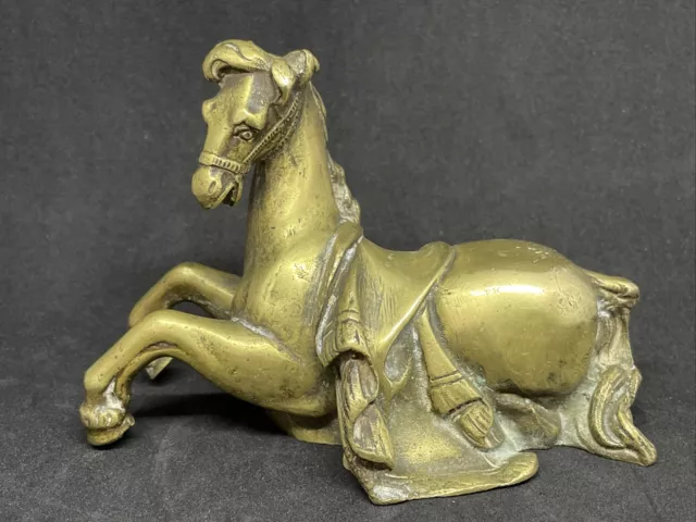 Ancienne Sculpture animalière, Bronze ou Laiton, style Versailles