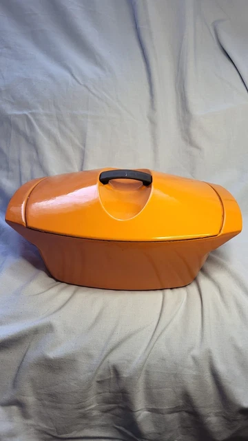 Cocotte Le Creuset 45 - Design Raymond Loewy - Années 70 - Couleur Orange
