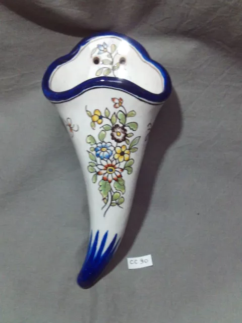 Ancien cornet, vase, en faïence de Nevers Gabriel Montagnon  décor floral (CC90)