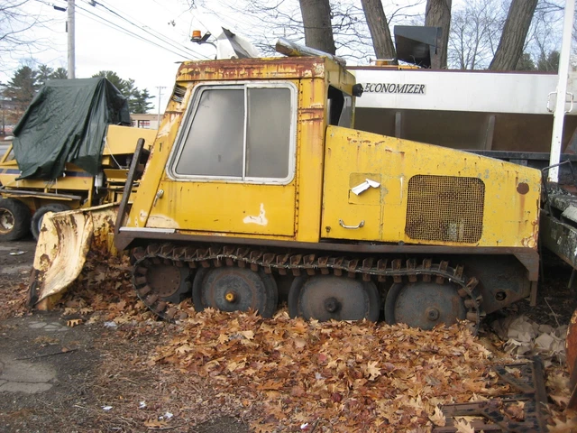 bombadier SW48 side walk plow bombadier SW48 side walk plow