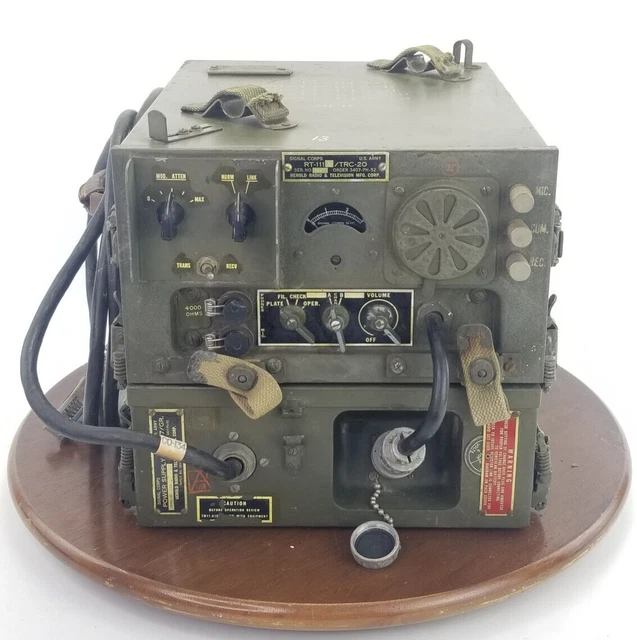 1952 ARMY SIGNAL Corps Radio ReceiverTransmitter RT111TRC20 w/ PWRS