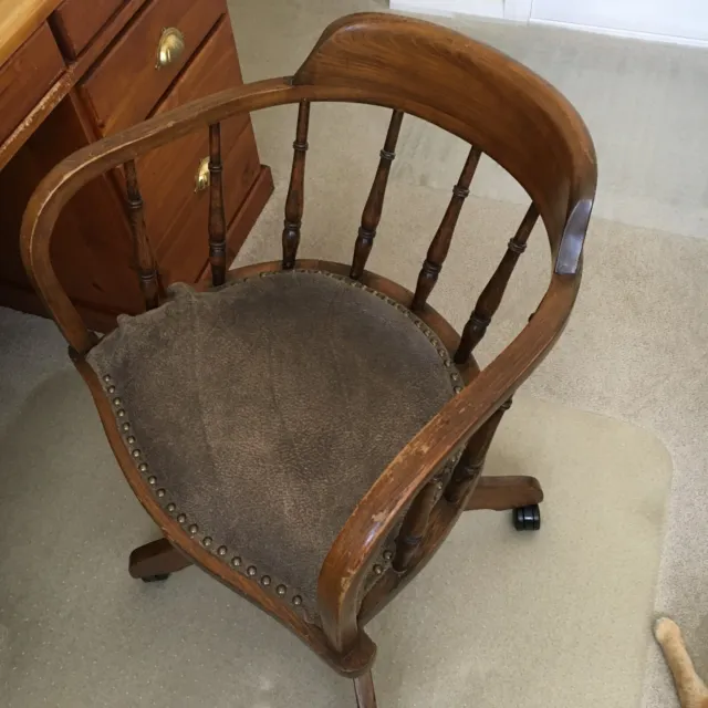 Captain's Chair Swivel - For restoration - Pick Up from Jordan Springs NSW