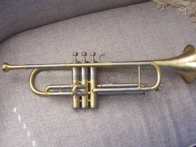 1937 CONN 22B "SPECIAL" Trumpet & Original Case & Mouthpiece- VERY NICE!