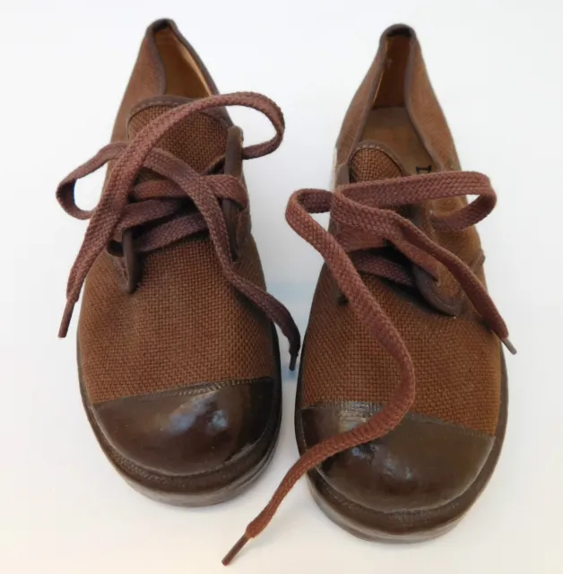 Vintage Dunlop BUNJEE canvas shoes UNUSED 1950s childs Size 10 school PE sports
