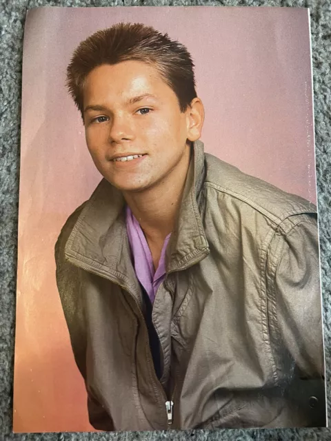 RARE 80s Young DAYS ACTOR RIVER PHOENIX TEEN BEAT Magazine Clippings Pinup!