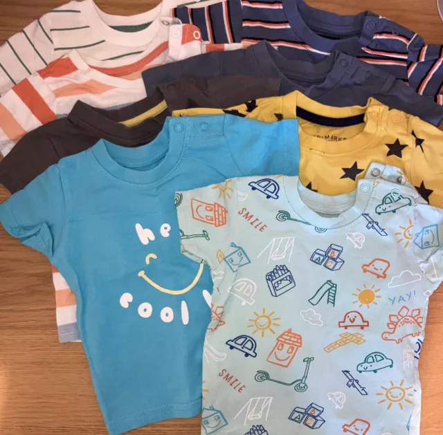 Pacchetto di 8 magliette bambini età 3-6 mesi da Primark