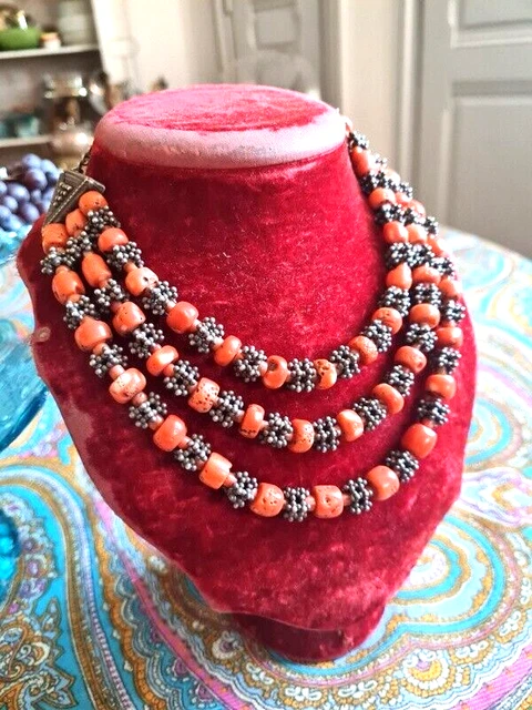 Collier Trois Rangs De Perles Tressées - Couleur Anthracite Et Corail Doré - Vintage