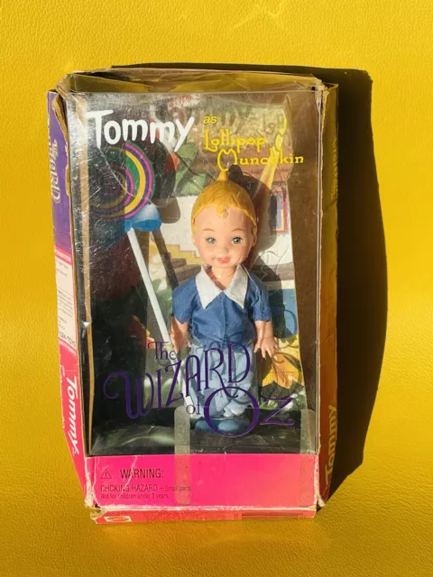 TOMMY AS LOLLIPOP MUNCHKIN The Wizard of Oz 1999 Barbie Mattel NIB 25823 25819