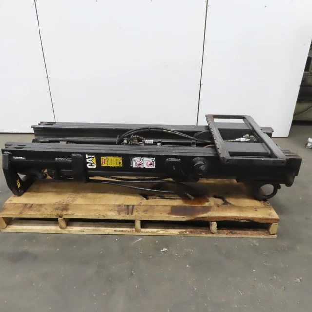 Caterpillar Fork Lift Truck 2 Stage Mast Assembly Removed From Model EP20KT Caterpillar Fork Lift Truck 2 Stage Mast Assembly Removed From Model EP20KT