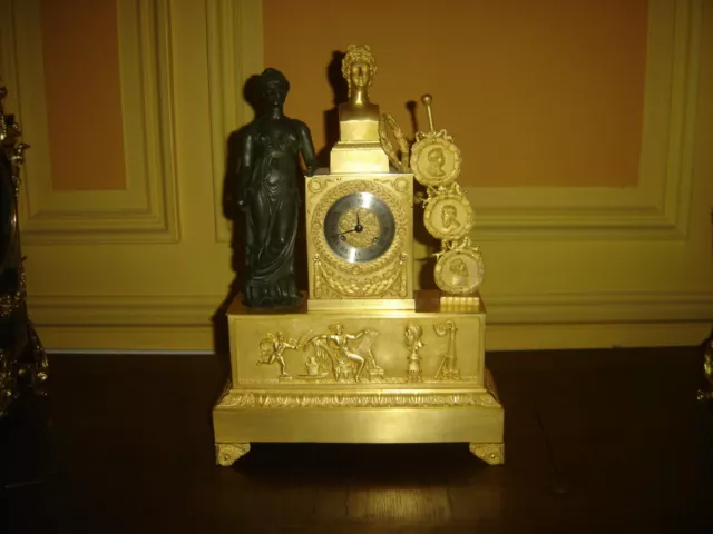 Pendule empire d'époque en bronze doré au mercure