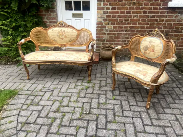 Louis XV Style Bergère Giltwood Canapé Sofa & Matching Fauteuil / Loveseat