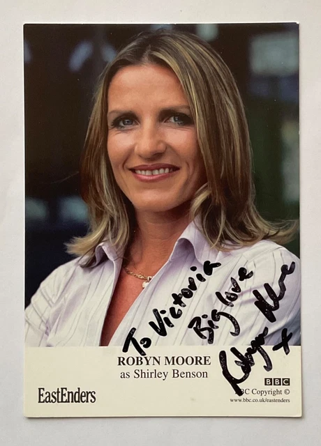 ROBYN MOORE Genuine Handsigned Eastenders Castcard 6 x 4