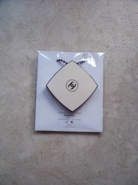 Breloque , miroir miniature , charme , bijou de sac , charme Chanel