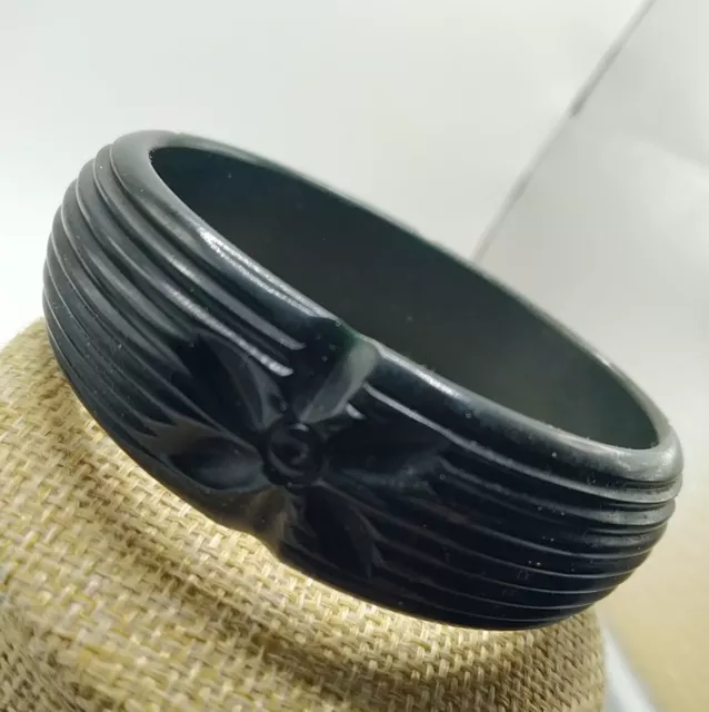 Vintage Bakelite Bangle Bracelet Carved Flowers Dark Green to Black 21 mm