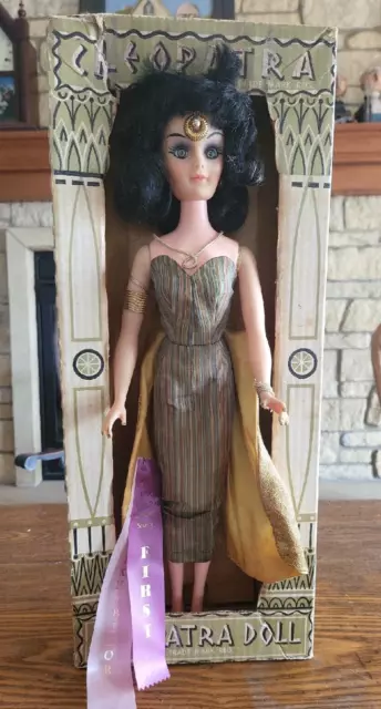 1962 ELIZABETH TAYLOR Cleopatra Doll with Original Box Abeta Doll& Toy ...