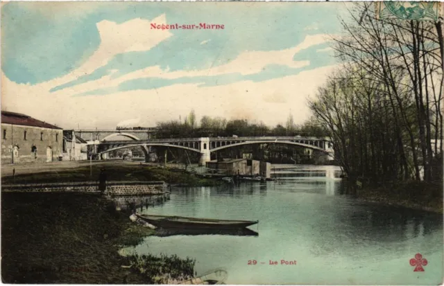 CPA NOGENT-sur-MARNE Le Pont (1320192)
