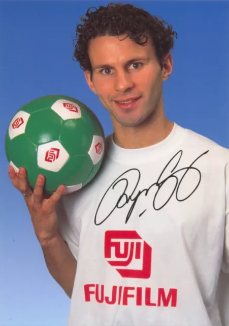 Ryan Giggs Autograph, Signed Photo Advert for Fujicolour Super G Plus Film 1990s