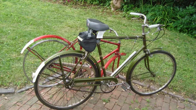 RALEIGH SUPERBE BICYCLES (lot of 2) RALEIGH SUPERBE BICYCLES (lot of 2)