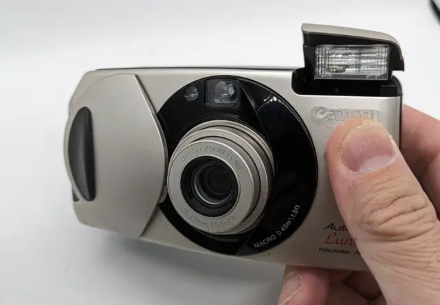 Cámara de película Canon Autoboy LUNA XL de 35 mm de apuntar y disparar de...