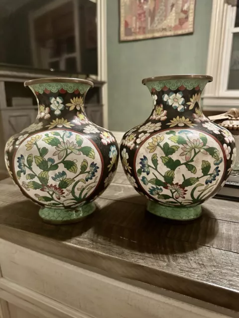 An Early 20Th Century Chinese Cloisonne Enamel Bulbous Vases-Pair