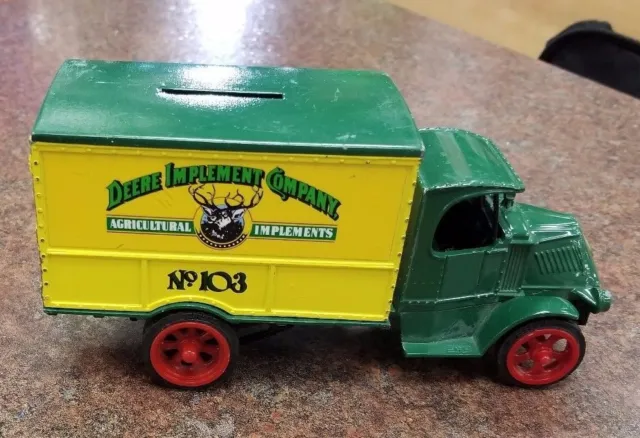 ERTL MACK TRUCK BANK, JOHN DEERE IMPLEMENT CO, 1926 BULL DOG, #3479, 6 1/2" long