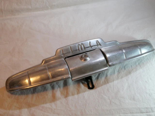 AUTOMOBILIA -Fermeture coffre arrière SIMCA en aluminium années 50 60