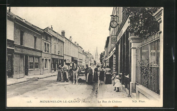 CPA Mourmelon-le-Grand, La Rue de Châlons, street view