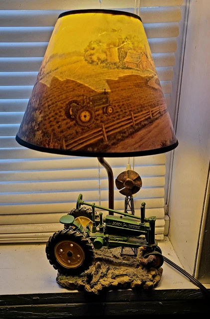 John Deere 1999 Resin Green Farm Tractor 15" Table Lamp w/ Original Shade