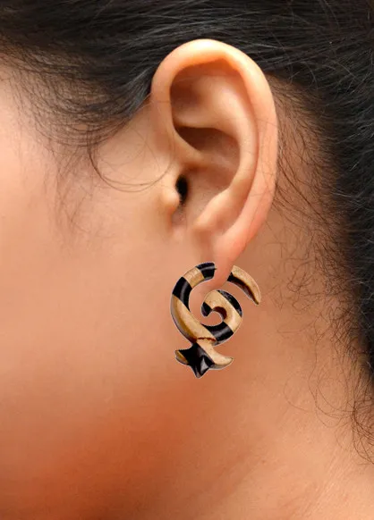 A Pair of Black & Brown Natural Wood USA Tribal Ebony Wooden Earrings EAR1112