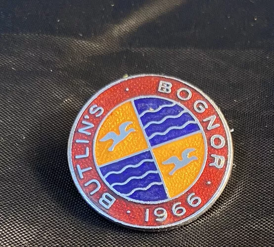 BUTLIN’S Enamel Badge 1966 Bognor Made By Fattorini And Sons