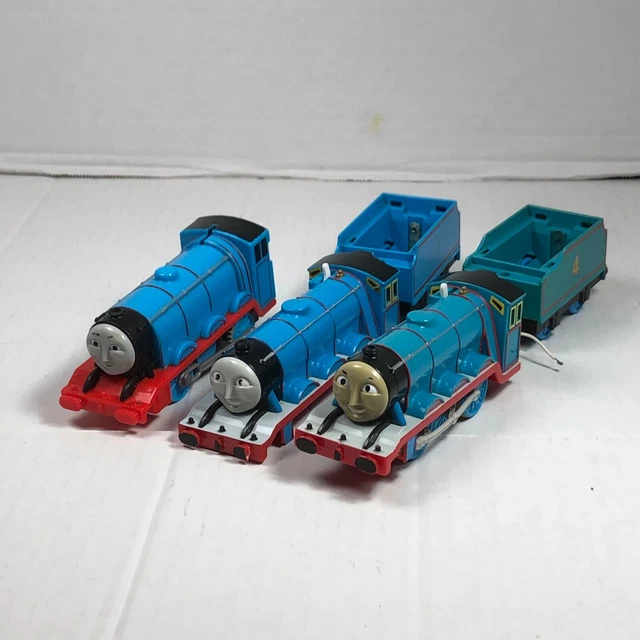 Thomas TrackMaster TOMY Plarail Lot For Parts Repair As Is Gordon