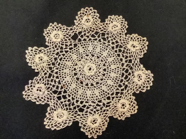 10271🌟Vintage Tiny Handmade Linen Irish Crochet Lace COCKTAIL Doily Round