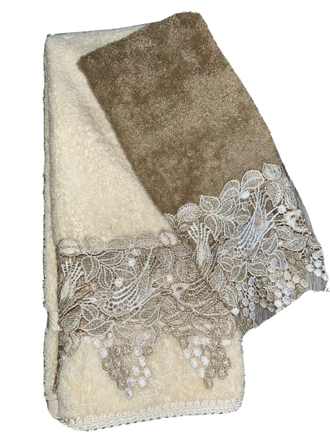 vintage embellished Lace Hand Towels Royal Velvet Cottage Chic 2 vintage embellished Lace Hand Towels Royal Velvet Cottage Chic 2