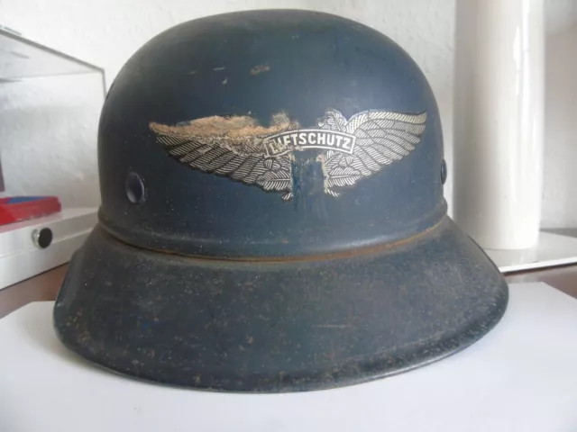 Luftschutzhelm
