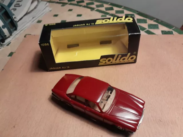 SOLIDO JAGUAR XJ 12  NEUF avec BOITE