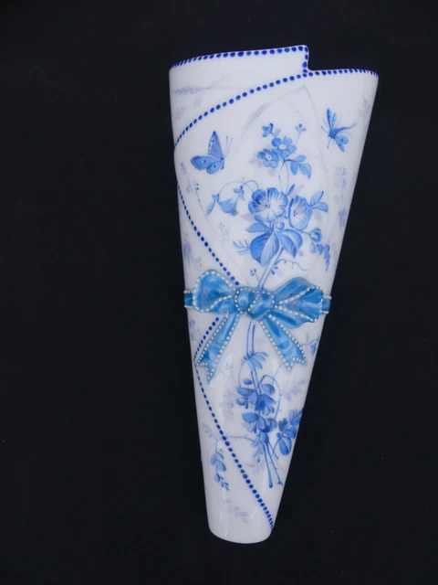 Ancien Vase Mural En Faïence Française - Poche Bouquetière, Style Russe, Parfait Pour Décoration Vintage