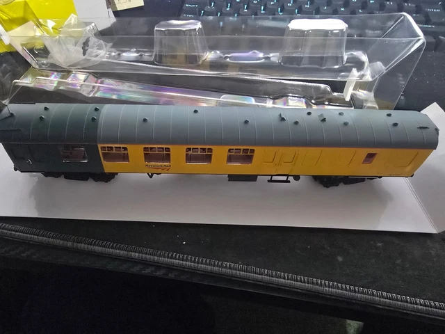 Italian Menu Structure HORNBY OO GAUGE Network Rail Mk1 Structure Gauging Coach R4994 Free P&P ...
