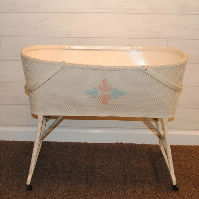 Vintage Red-Man Ivory Wicker Baby Doll Bassinet Basket~Folding Legs Handles