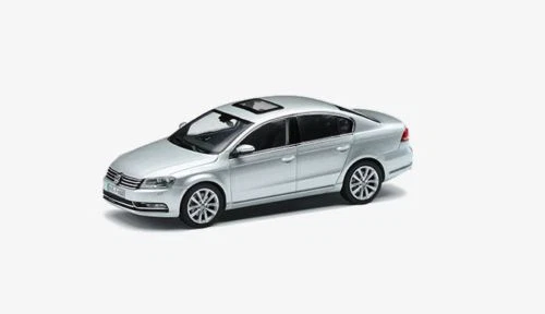 VW Passat B7 Saloon Model Car 1:43 Scale Diecast Reflex Silver Metallic GENUINE