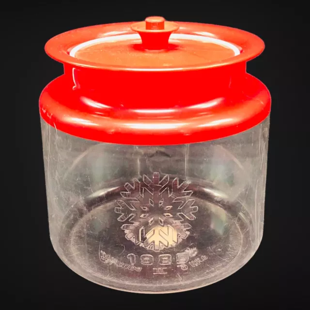 https://www.picclickimg.com/r04AAOSwqbhjoqik/Tupperware-1479-Acrylic-Snowflake-Canister-Container-w-Push-Top.webp