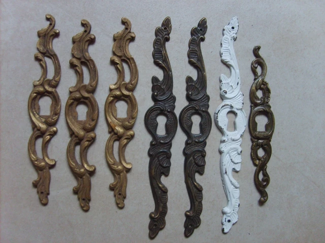 Lot De 25 Entrées De Serrures Laiton – Modèles Variés, Style Baroque, France