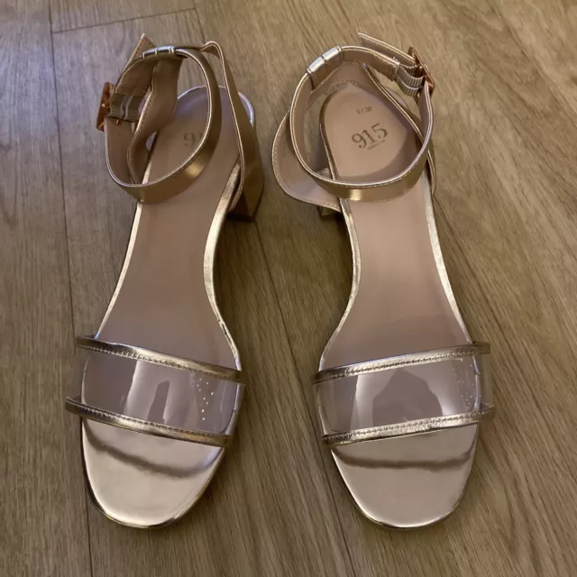 NWOT New Look Sandals - Size 5