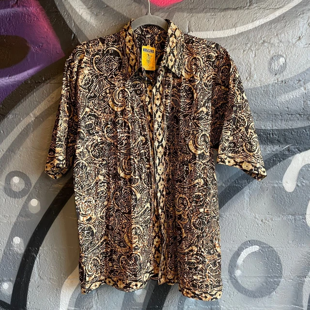 XL  NWT Krishna Oleh Oleh Khas Bali Batik Men’s Short Sleeve Button Down
