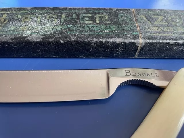 Vintage Bengall A.-Bol. Borlange Maskinaffar Straight Razor  w Bone Handle