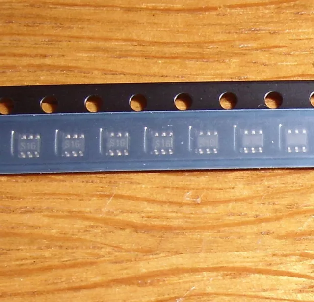 10 x GaAs MMIC CSH 210 ( = 10 pcs = einpoliger Umschalter bis 3 GHz, Infineon )