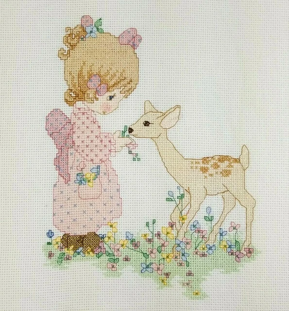 Punto de cruz To My Deer Friend Precious Moments terminado chica con cervatillo